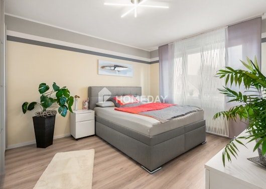 Gepflegte 3-Zimmer-Wohnung mit Balkon, moderner Ausstattung und Einbauküche