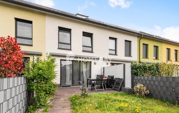 Moderne Wohnqualität mit Stil – Hochwertiges Reihenhaus mit Garten in familienfreundlicher Lage