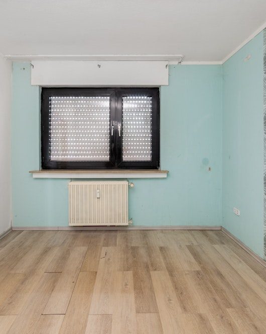 Lichtdurchflutete Dreizimmerwohnung mit Garten, Terrasse und Stellplatz in ruhiger Lage